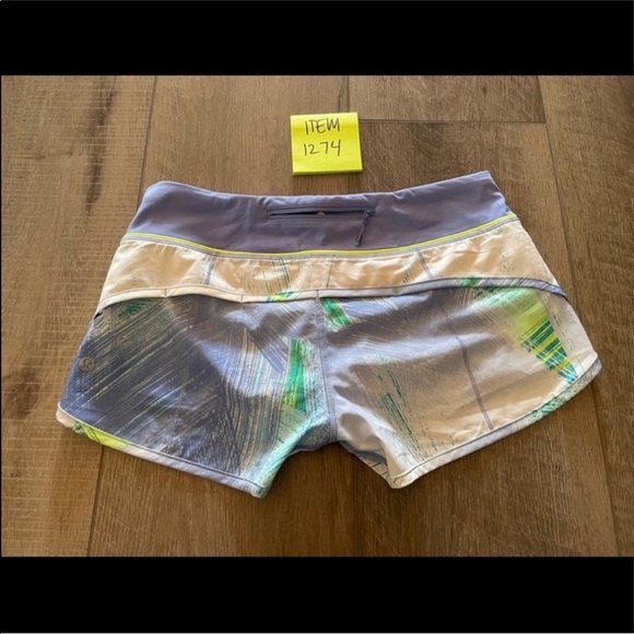 Lululemon Speed Short 2.5" in Wind Chill White Lullaby / Lullaby / Ray - Picture 6 of 7